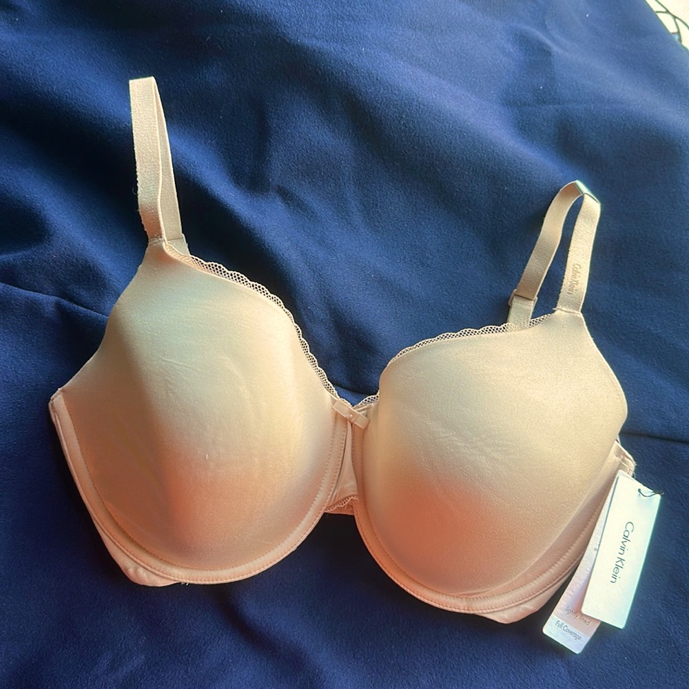 NEW Calvin Klein lightly lined full coverage nude beige size 32 DDD